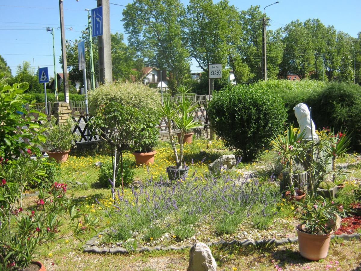 Kitti Apartman Balatonboglar Bagian luar foto