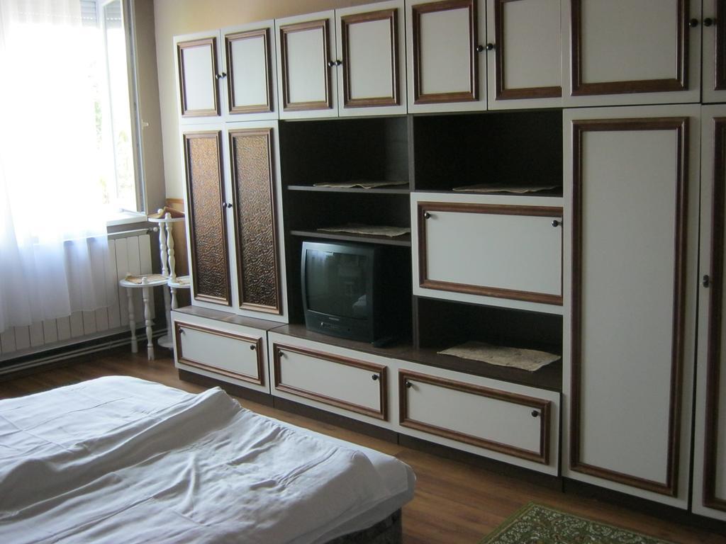 Kitti Apartman Balatonboglar Ruang foto